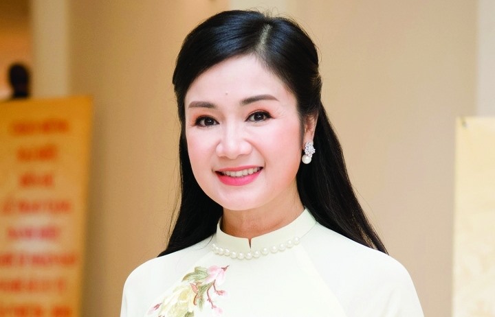 booking-kol-dien-vien-nsnd-thu-ha-quang-cao-nhan-hang