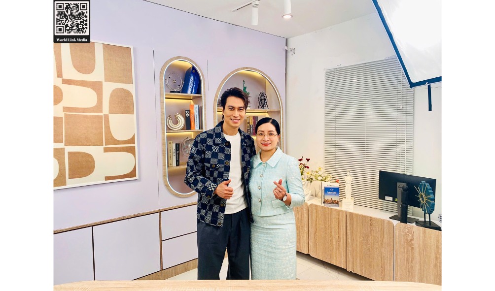 anh-hau-truong-tac-nghiep-cung-dien-vien-viet-anh-quang-cao-san-pham-uy-tin-nhat