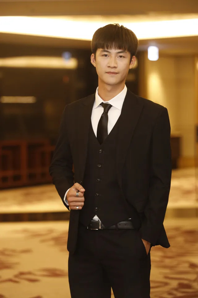 booking-kol-nam-dien-vien-duy-khanh-chi-phi-bao-nhieu