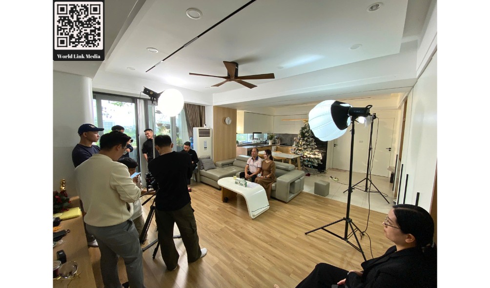 anh-hau-truong-cung-vo-chong-dien-vien-nguyet-hang-anh-tuan-quang-cao-san-pham-chuyen-nghiep-uy-tin