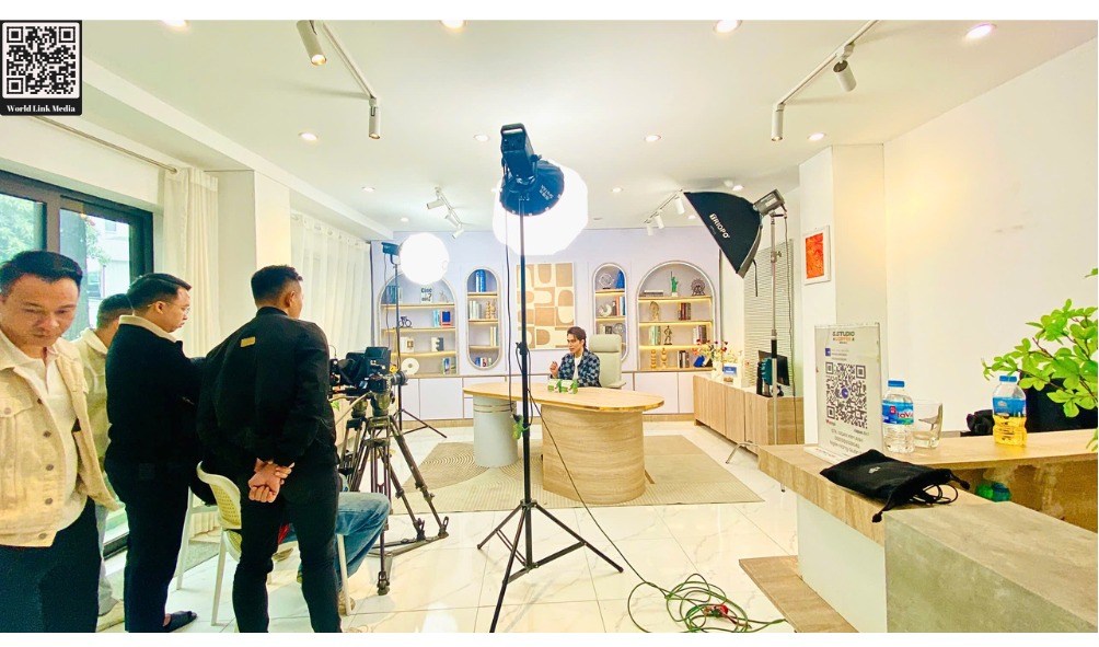 hau-truong-quay-kol-dien-vien-viet-anh-day-chuyen-nghiep-quang-ba-thuong-hieu-nhan-hang